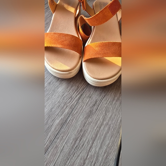 Sorel Canyon Gold Suede Cameron Sandal – Women’s 8, Velcro Platform - Picture 7 of 12